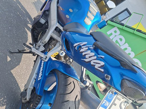 Kawasaki ZX-9R