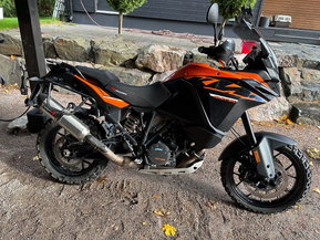 KTM 1090
