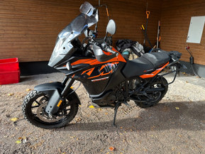 KTM 1090
