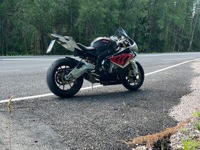 BMW S