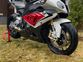 BMW S