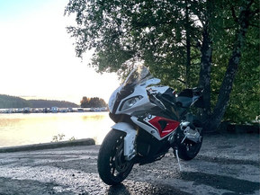 BMW S