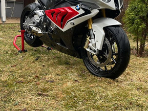 BMW S