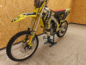 Suzuki RM-Z