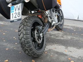 KTM 990