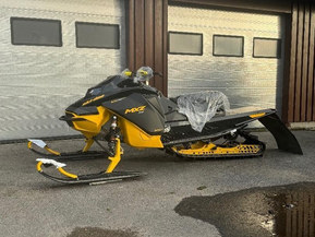 Ski-Doo RS