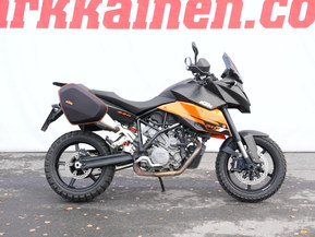 KTM 990