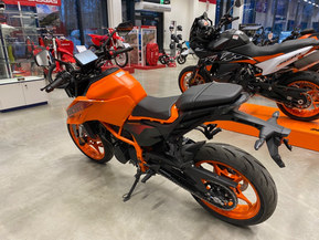 KTM 390