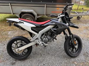Aprilia SX