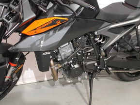 KTM 990