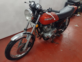 Suzuki GS