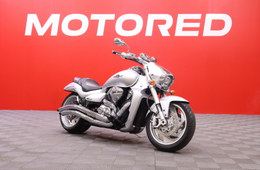 Suzuki Intruder