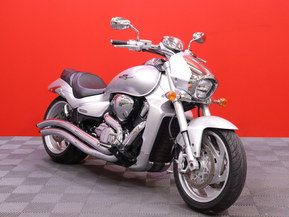 Suzuki Intruder