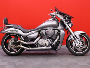 Suzuki Intruder