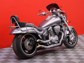 Suzuki Intruder