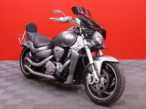 Suzuki Intruder