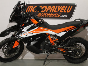 KTM 790