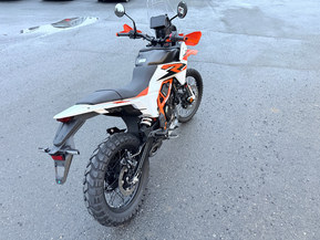 KTM 390