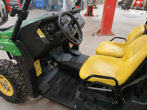 John Deere Gator