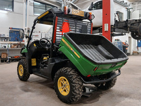 John Deere Gator