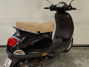 Vespa LX