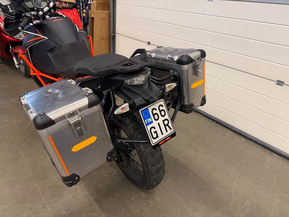 KTM 1090