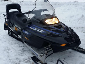 Ski-Doo Touring