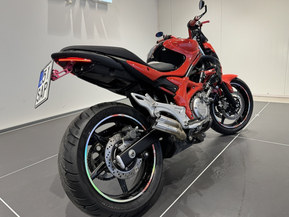 Suzuki SFV 650 Gladius