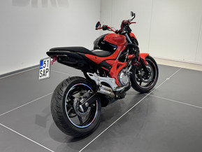 Suzuki SFV 650 Gladius