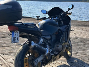 Kawasaki ZX-12R