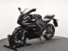 Yamaha R3