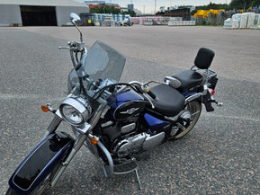Suzuki Intruder