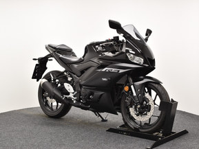 Yamaha R3