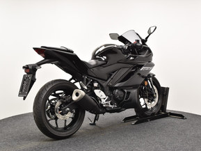 Yamaha R3