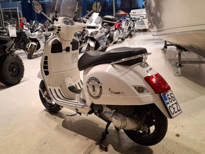 Vespa GTS