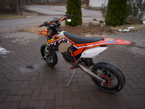 KTM 125