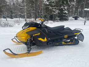 Ski-Doo MX Z