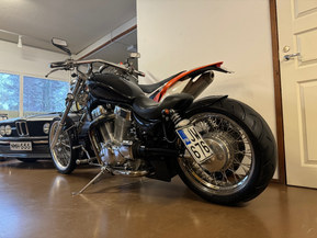 Suzuki Intruder
