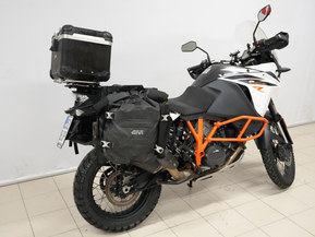 KTM 1090