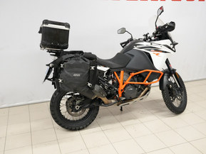 KTM 1090