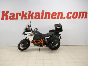KTM 1090