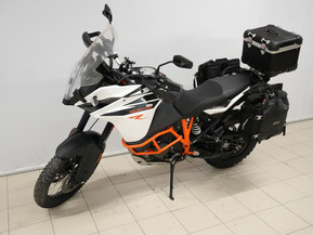 KTM 1090