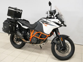 KTM 1090