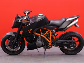 KTM 990