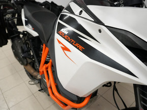KTM 1090