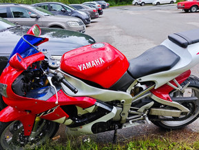 Yamaha YZF-R1
