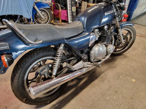 Suzuki GS