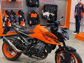 KTM 990