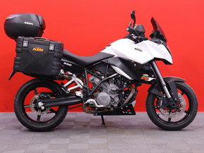 KTM 990