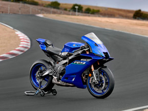 Yamaha R9